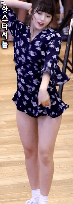 얼굴은 애기애기한데 몸매는 또 느낌이 다른 오마이걸 아린.GIF | 인스티즈