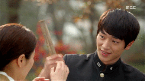 [고르기] 오갈데 없는 여시와 함께 있어줄 사람을 골라보자 | 인스티즈