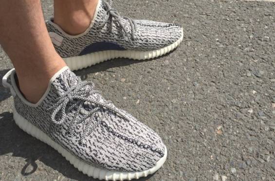 신발계 호불호 끝판왕 골든구스vs이지부스트 | 인스티즈