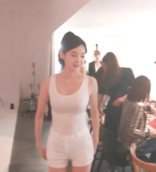 강민경 몸매 움짤 .gif | 인스티즈