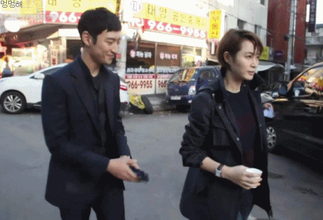 김혜수 앞에서 쩔쩔매는 남자배우들.jpg | 인스티즈