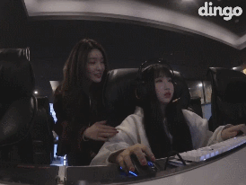 청하랑 PC방 데이트하는 여덕.gif | 인스티즈