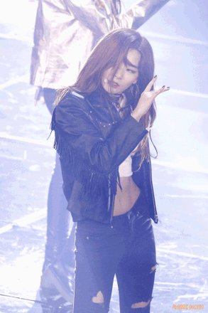 레드벨벳 슬기 복근 | 인스티즈