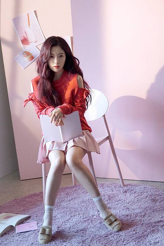 신발 모델 아이린.gif | 인스티즈