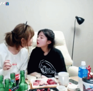 키스하는 BJ.gif | 인스티즈