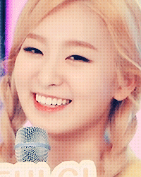 140mb+) 귀여운 슬기 눈웃음.gif | 인스티즈