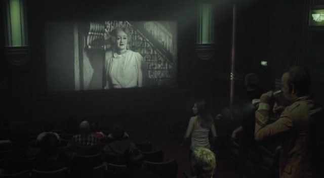 전 세계를 뒤흔든 공포! 공포영화 하면 떠오르는! 까진 아니었지만 꿀잼인【 하우스 오브 왁스】05 | 인스티즈