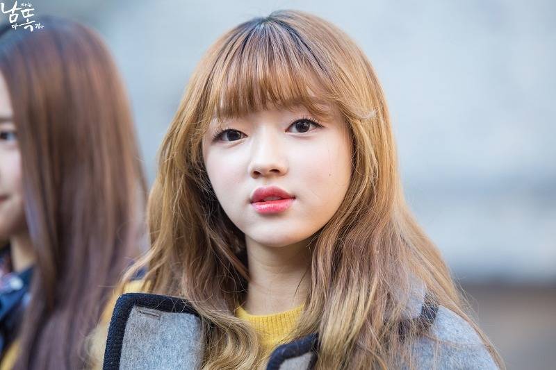 볼이랑 입술이 귀여운 오마이걸 유아 | 인스티즈