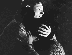 카야 스코델라리오가 주연이였던 스킨스 시즌 분위기.gif | 인스티즈