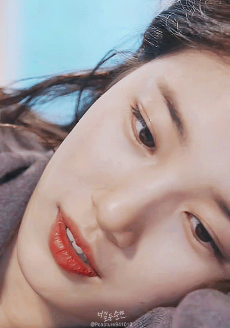 눕방하는 수지.gif | 인스티즈