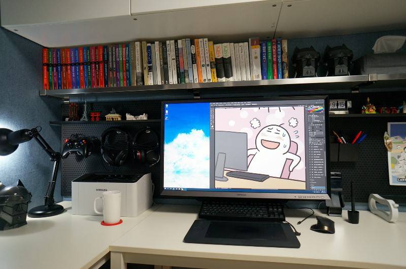 웹툰 데뷔 13년차 신인 변태 만화가 유부남의 집 | 인스티즈