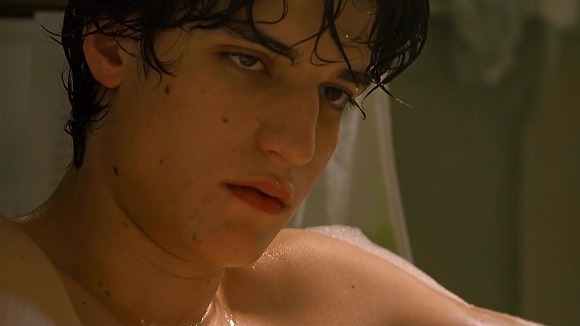 13살짜리 소녀에게 마약을 먹이고 잔혹하게 성폭행한 영화 감독과 선처를 요구한 유명인들(+선처 반대 유명인들) | 인스티즈