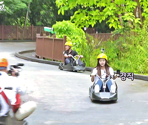 트와이스티비 싱가폴 쯔위.gif | 인스티즈