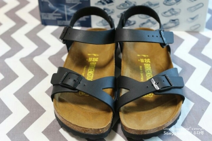 미국에서는 여자가 버켄스탁을 신으면 레즈다? | 인스티즈