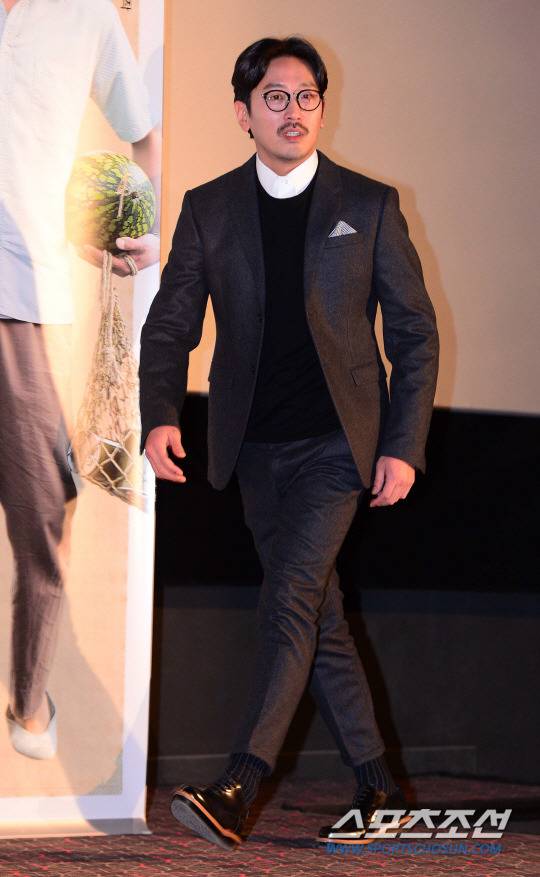 키 184cm에 몸무게 80kg정도 나간다는 하정우 몸매 | 인스티즈