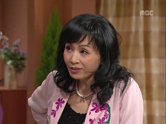 [거침없이하이킥] 가사도우미한테 미안해서 일을 못시키는 문희ㅠㅠ.jpg | 인스티즈