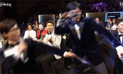 시상식 리액션 甲인 연예인.gif | 인스티즈