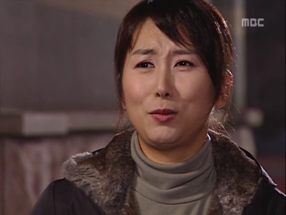 [거침없이하이킥] 가사도우미한테 미안해서 일을 못시키는 문희ㅠㅠ.jpg | 인스티즈