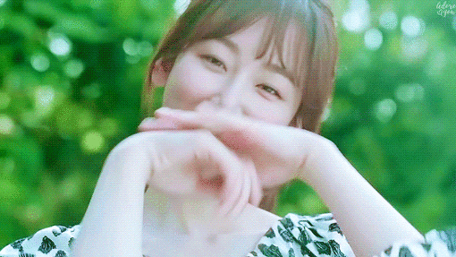 [고르기] 나 사랑해? 라는 질문에 여자친구의 반응은? | 인스티즈