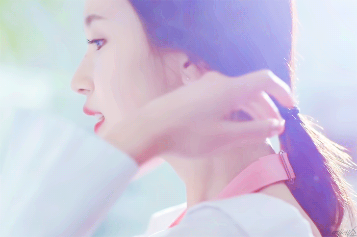 아침준비하려고 머리묶는 트와이스 미나.gif | 인스티즈