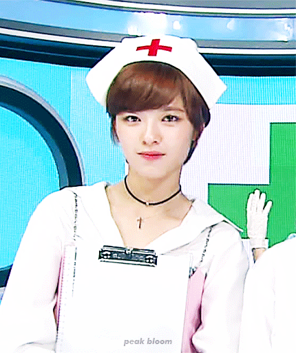 트와이스 정연이 ㅎㄷㄷ한 눈빛.gif | 인스티즈