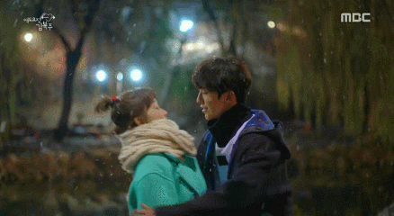 [역도요정김복주] 입덕부정기 끝낸 남사친의 직진과 여주의 첫키스.gif | 인스티즈