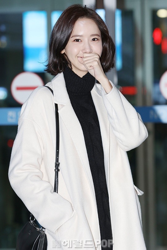 분위기 있는 단발윤아 | 인스티즈