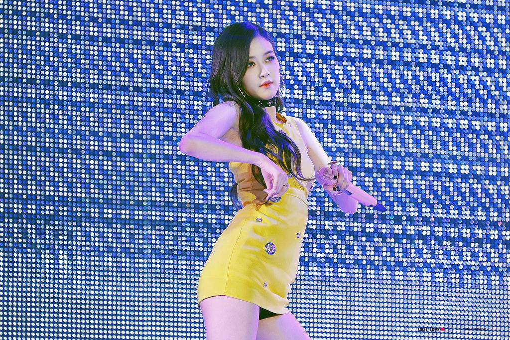 블랙핑크 로제 노란 원피스 | 인스티즈