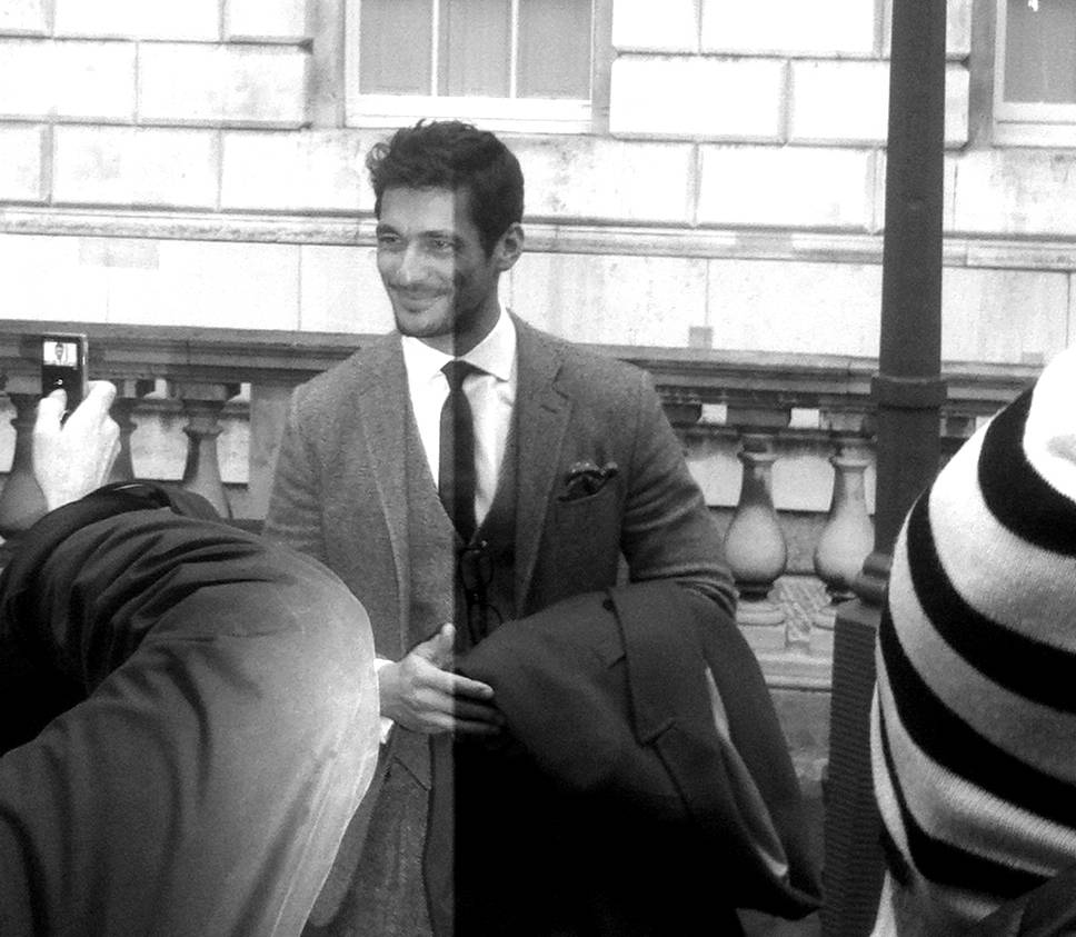 [데이비드간디] 잘생긴 남자가 나타날때 주위 반응과 같이 찍은 모습들 | 인스티즈