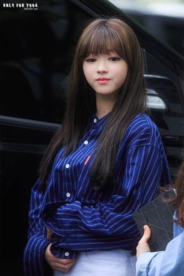 볼이랑 입술이 귀여운 오마이걸 유아 | 인스티즈