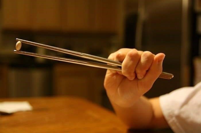 젓가락질 예절 논란 종결(?) | 인스티즈