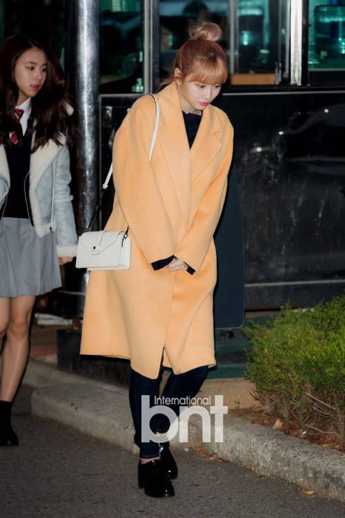 트와이스 모모 사복 | 인스티즈