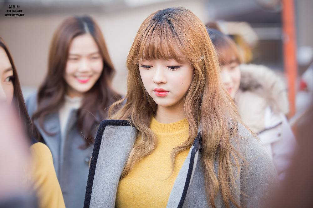 볼이랑 입술이 귀여운 오마이걸 유아 | 인스티즈