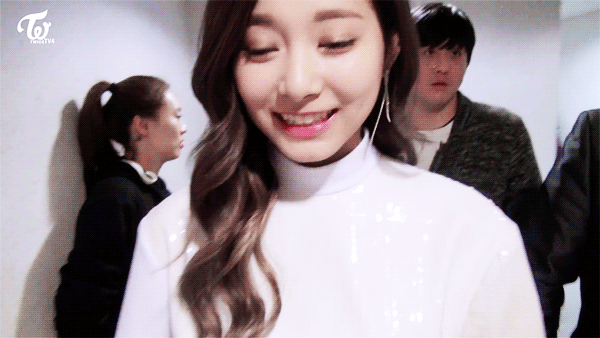 [트와이스] 쯔위 공주 등장(틋티비 움짤) | 인스티즈