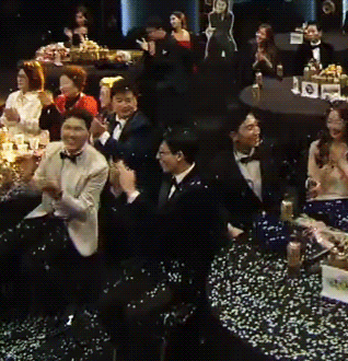 시상식 리액션 甲인 연예인.gif | 인스티즈