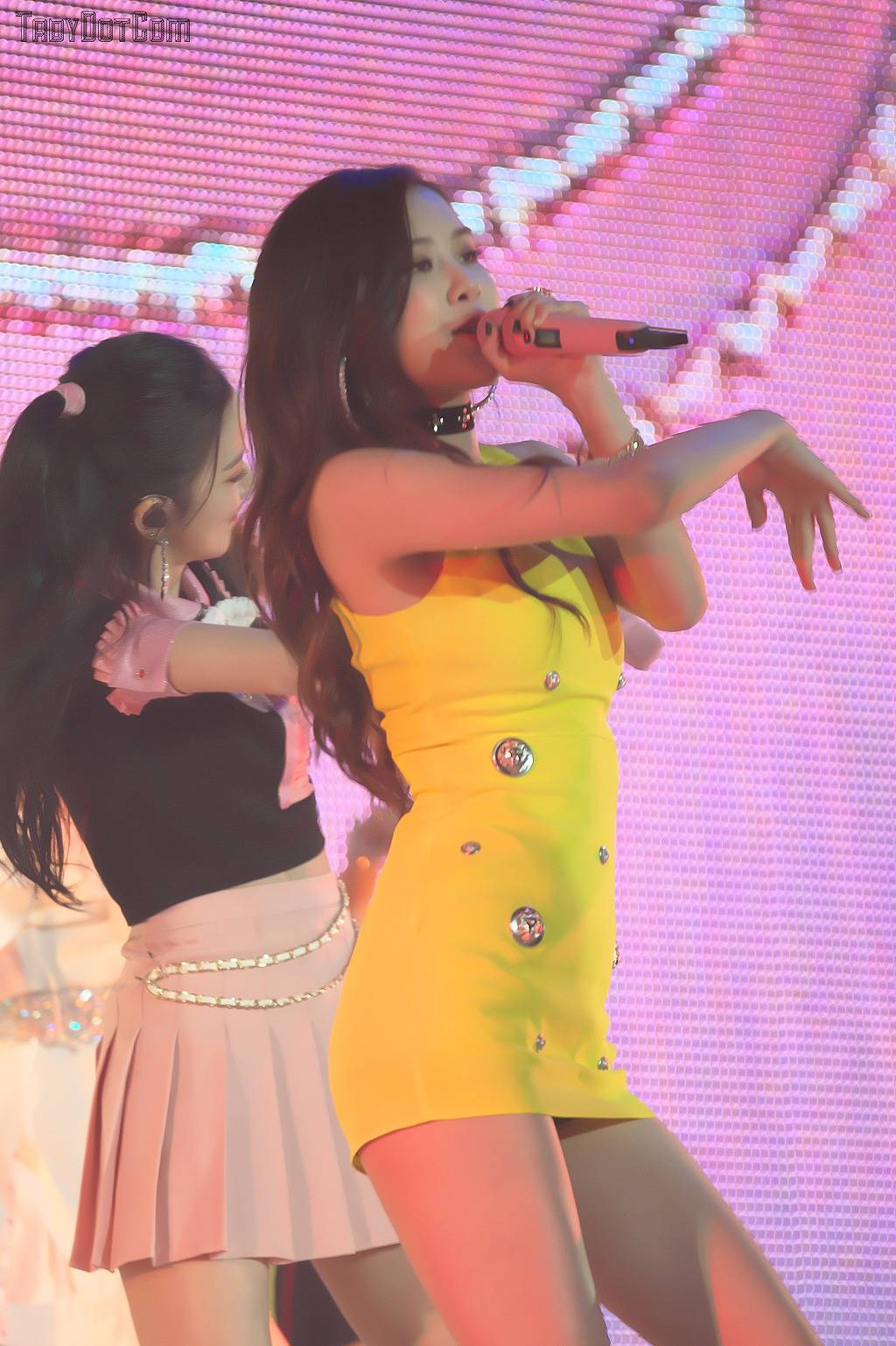 블랙핑크 로제 노란 원피스 | 인스티즈