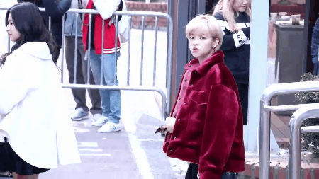 트와이스 정연이 ㅎㄷㄷ한 눈빛.gif | 인스티즈