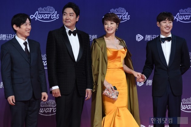 반응 난리난 김혜수 이제훈 둘이 너는펫 현실판이란 반응들이 쏟아지는 이유 (주인님과 인간펫) | 인스티즈