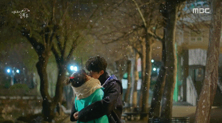 [역도요정김복주] 입덕부정기 끝낸 남사친의 직진과 여주의 첫키스.gif | 인스티즈