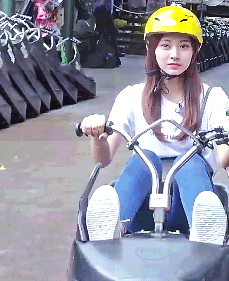 트와이스티비 싱가폴 쯔위.gif | 인스티즈