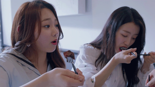 강미나 먹방이 진정성이 느껴지는 이유.gif | 인스티즈