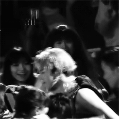 지드래곤이 자주하는 팬서비스의 최후.jpgif | 인스티즈