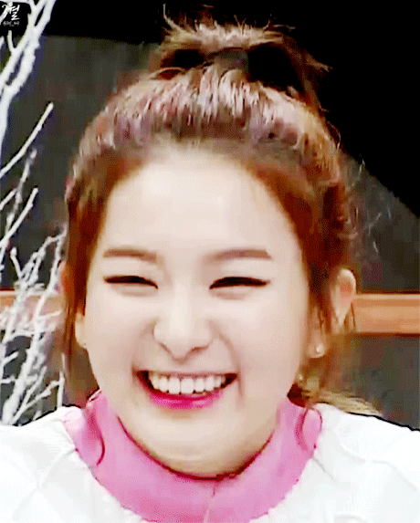 140mb+) 귀여운 슬기 눈웃음.gif | 인스티즈