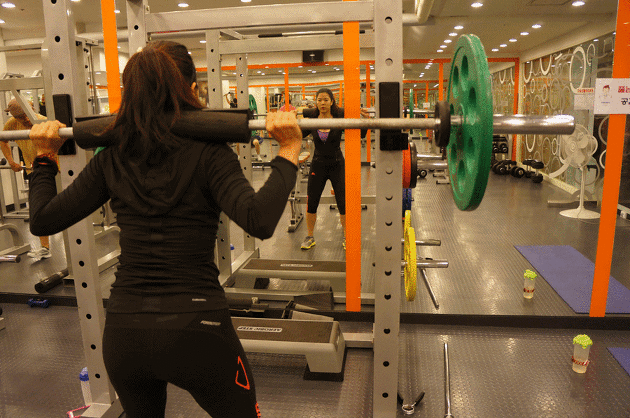 여자들이 하는 스쿼트와 방법 | 인스티즈