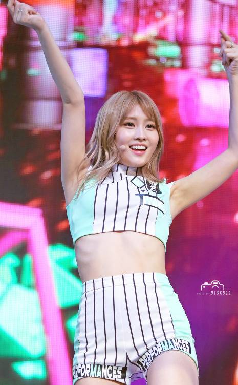 모모 겨드랑이는 동네북.JPGIF | 인스티즈