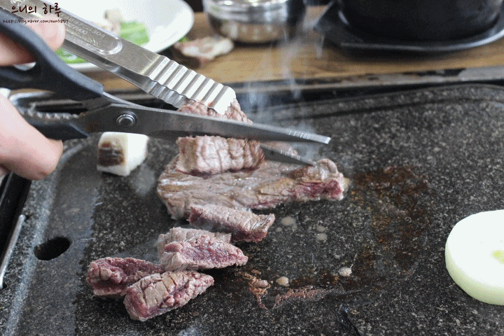 색다른 고기의 세계! 말고기구이 (+사이드) gifjpg | 인스티즈