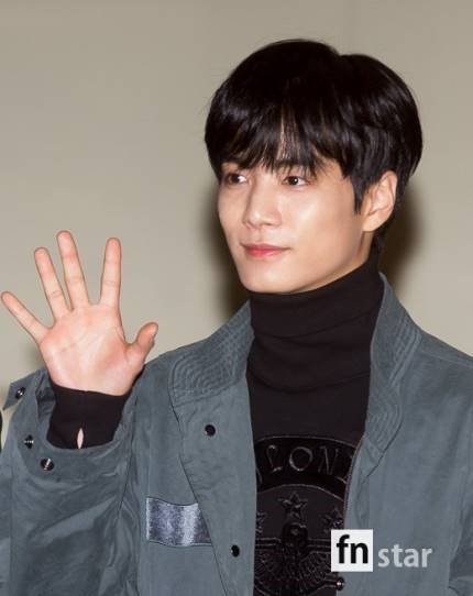 뉴이스트W 측"JR, 독감으로 오늘 팬사인회 불참” (전문) | 인스티즈