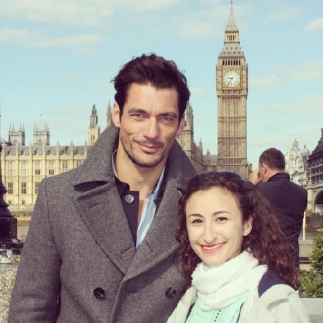 [데이비드간디] 잘생긴 남자가 나타날때 주위 반응과 같이 찍은 모습들 | 인스티즈