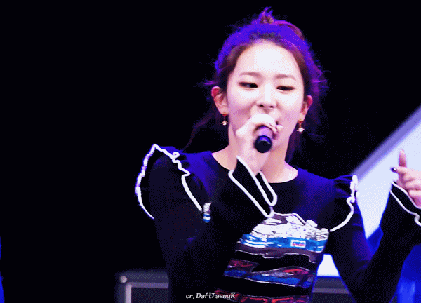 140mb+) 귀여운 슬기 눈웃음.gif | 인스티즈