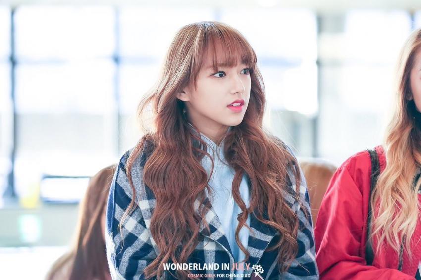 닮은 연예인이 꽤 많은거같은 98년생 중국인 아이돌.jpg | 인스티즈